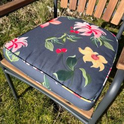 Mrk blomster Diana sdehynde - Klassiske hynde