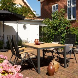 Parma garden 5-positionsstol - Svart med armstd i teak