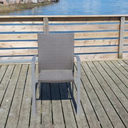 Vedligeholdelsesfrit terrasse/cafest - vlg stolens farve