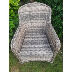 Caroline Lux loungestol i UV-beskyttet rund polyrattan. Inkl. lux all-weather hynder