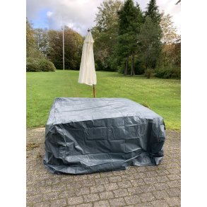 100% vandtt overtrk til rundt bord med stole - 200 cm. Hjde 80 cm.