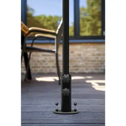 Vedligeholdelsesfri letvgtsparasolfod  Kan monteres p borde, bnke samt alle trterrasser!