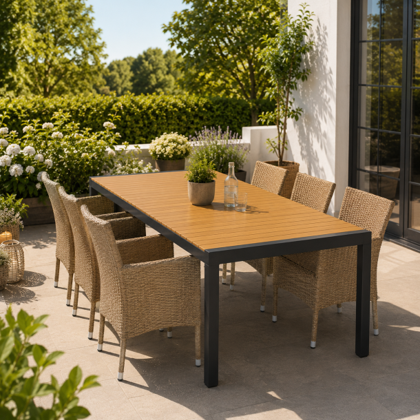 Vedligeholdelsesfrit Lykke Havem�bels�t � Udtr�ksbord i Nonwood 205-275 cm + 6 Asta Stabelstole i Polyrattan