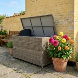 Vattent�t Sofia XL kuddbox med hjul och UV-skyddad polyrattan. V�lj en f�rg!