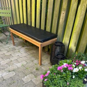 B�nkhynde 118x40x5cm i sort eller cognac b�ffell�der