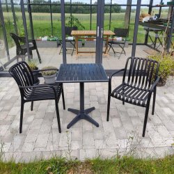 Cafst i vedligeholdelsesfrie materialer. Perfekt til dig som ikke nsker at oliebehandle.