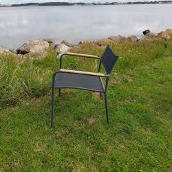 Roma stabelstol med teaktrs armln - vlg stellets farve