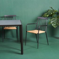 Moderne og vedligeholdelsesfri stabelstol