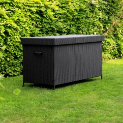 100 % vandt�t og vedligeholdelsesfri hyndeboks i UV-beskyttet polyrattan 155x70x85 cm - Model: Kosmo