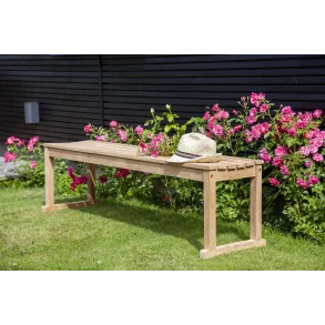 Teakb�nk utan ryggst�d - tre personer. Modell: vega